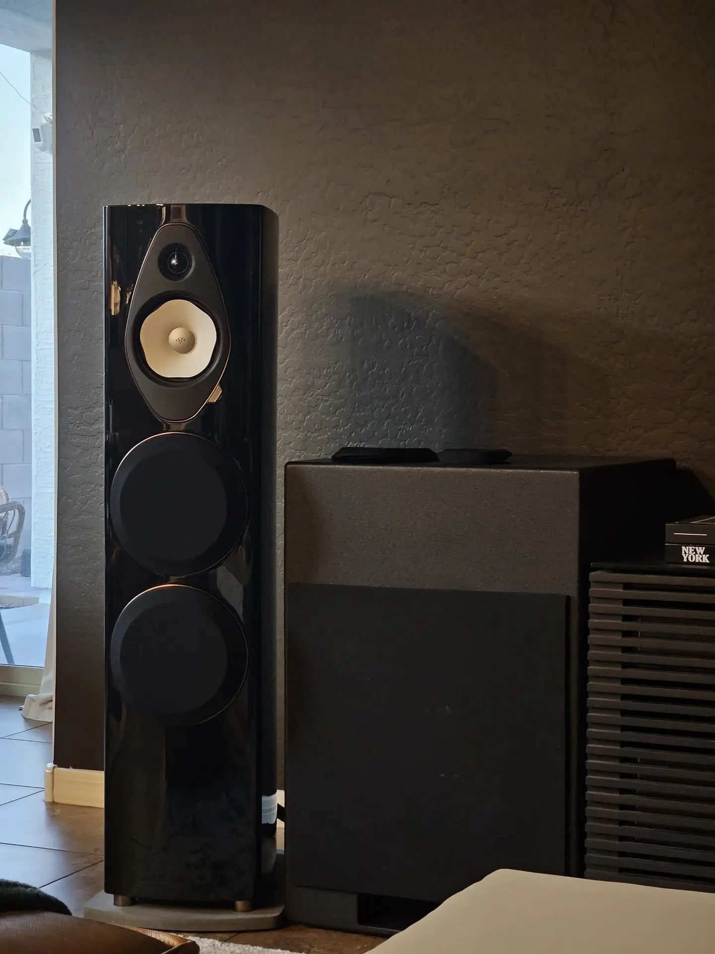 JTR Captivator 2400 Subwoofers (Pair)
