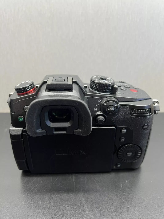 Panasonic LUMIX GH5 II 20.3MP Mirrorless Micro Four Thirds Camera – DC-GH5M