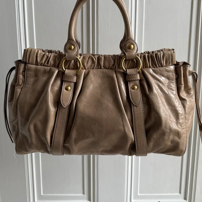 🏵️ Pre-owned Authentic Miu Miu Vitello Beige Leather Handbag 🏵️