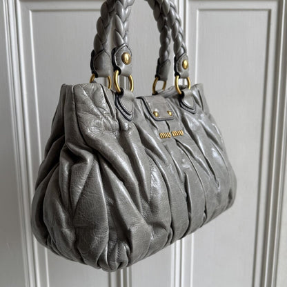 🔥 Authentic Miu Miu Matelasse Grey Leather Handbag Pre-owned 🔥