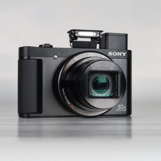 Sony Cyber-shot DSC-HX90V 18.2MP Digital Camera – Original Packaging – Excellent