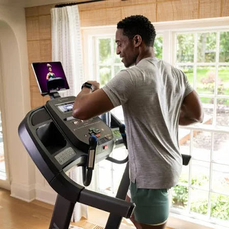 Horizon Fitness 7.0AT Studio Series Treadmill